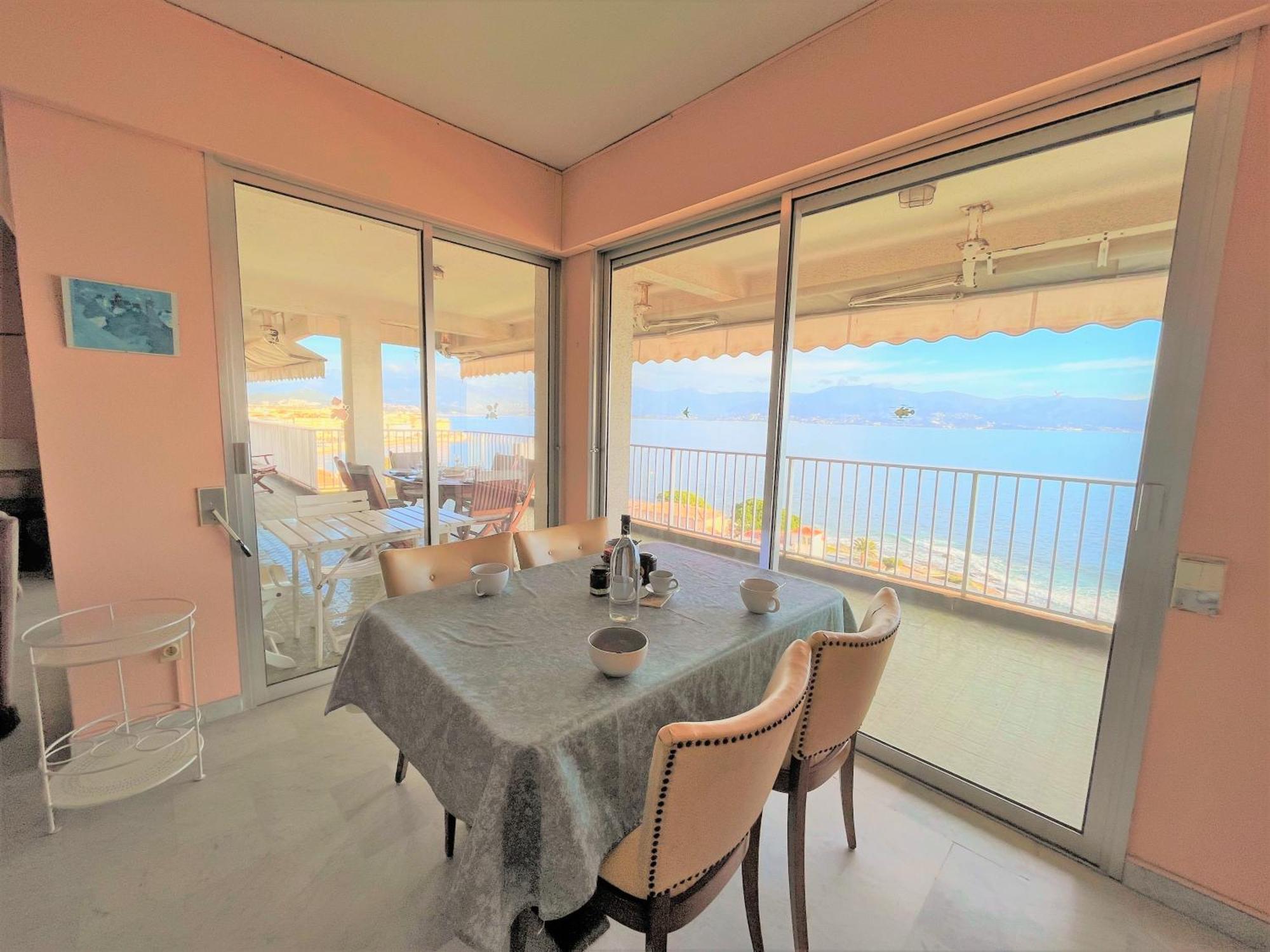 Appartement Vue Mer Carmino Ajaccio อฌักซิโอ้ ภายนอก รูปภาพ