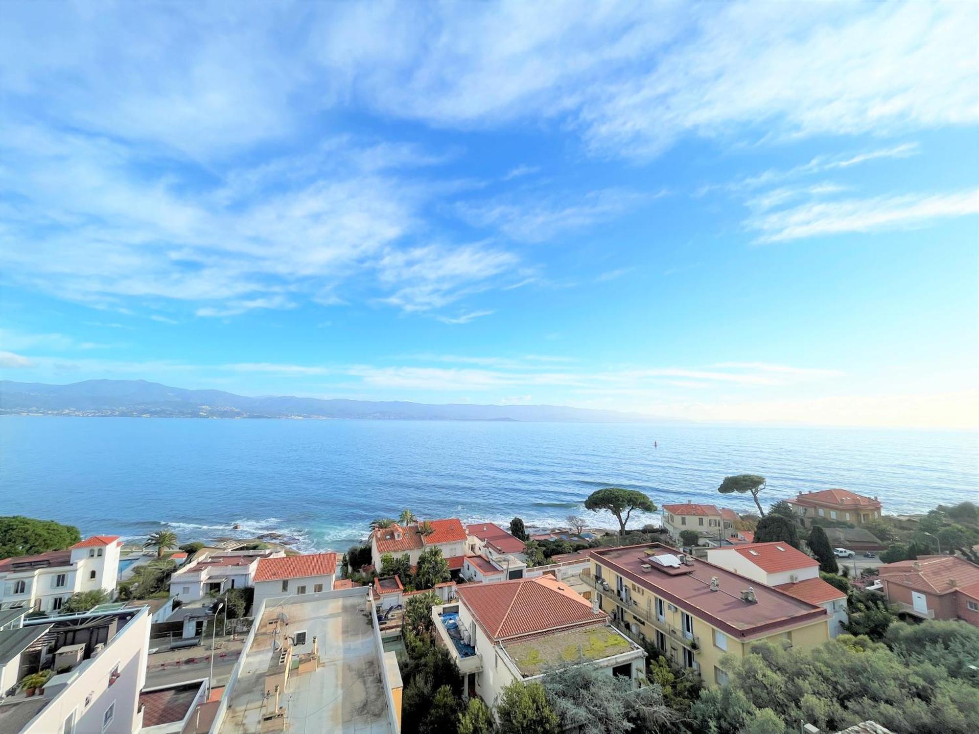 Appartement Vue Mer Carmino Ajaccio อฌักซิโอ้ ภายนอก รูปภาพ