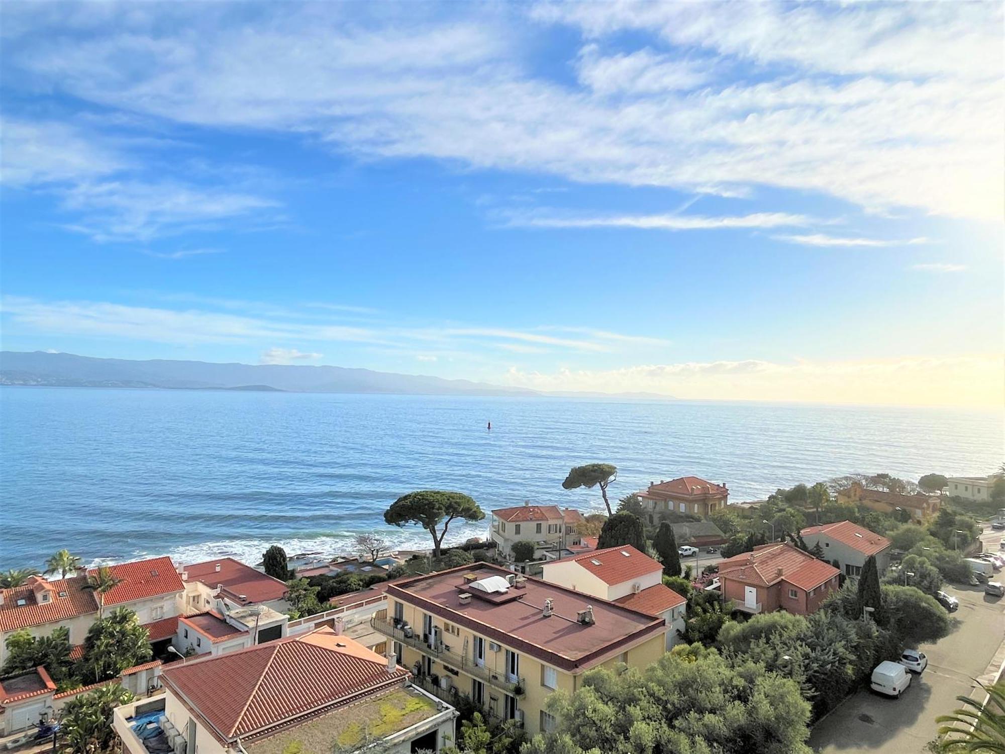 Appartement Vue Mer Carmino Ajaccio อฌักซิโอ้ ภายนอก รูปภาพ