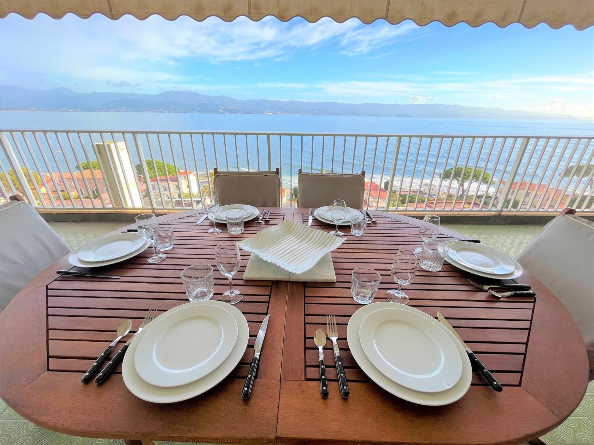 Appartement Vue Mer Carmino Ajaccio อฌักซิโอ้ ภายนอก รูปภาพ